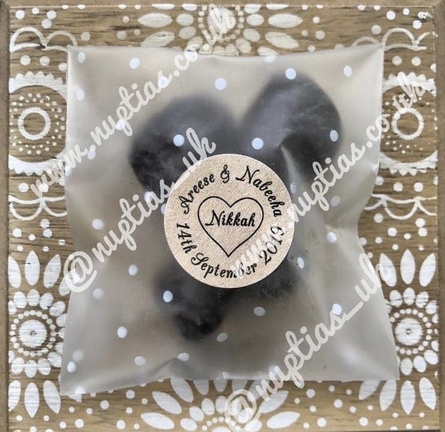 Kraft sticker printed with a couple's names and wedding date
